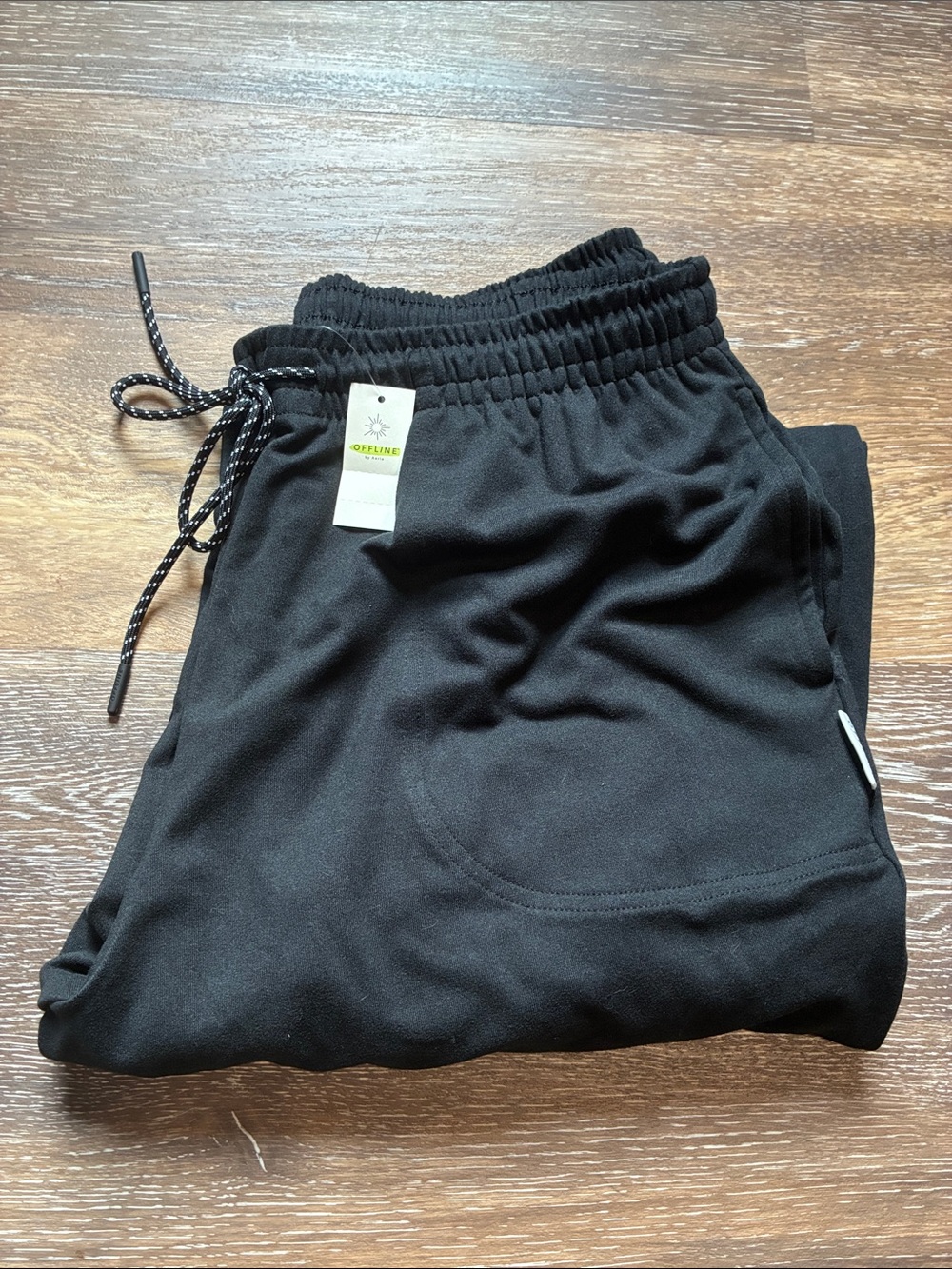 OFFLINE joggers NWT
